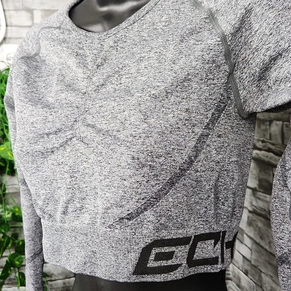 Arise by Echt Crop Sealmess - Picture 3 of 6